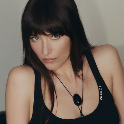 Tu primera y más actualizada fuente de información sobre la actriz, productora, directora y activista Dakota Johnson en Español. | @MediaDJARG | FAN ACCOUNT 🦋