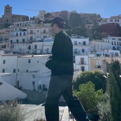 SKJ7__'s profile picture. 23 valo/FiveM(AZUA ナヴィ/レヴィ)🇯🇵≒🇨🇭 バンド好きです @7vicha1020