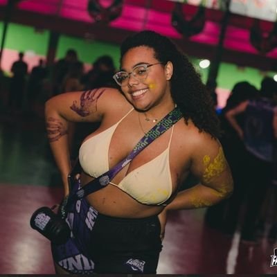 amargurada e sorridente -
https://t.co/NapTc2eGp4