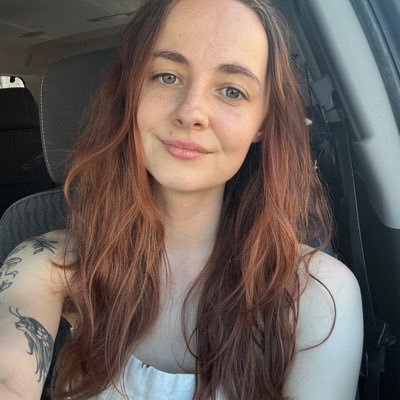 25 • she/her ♡ horror/variety streamer ♡ contact: maduhlinnn@gmail.com