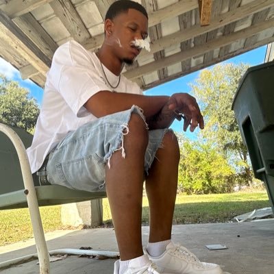 smoozeski's profile picture. 