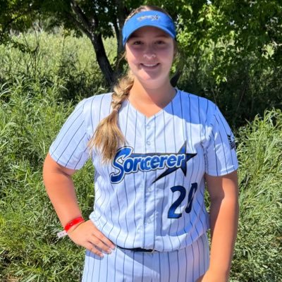 #22 | East Union High School | c/o 2026 | Lilypickering2026@yahoo.com Sorcerer Gabales/Rodriguez 18u