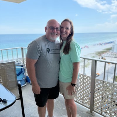 Lover of Christ. Husband to my beautiful wife and dad to three sons. Pastor of Cross Hill Church. https://t.co/ozcqvsIP5O