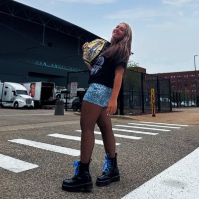 Hi! ❤️the girl with the la knight signature tattoo❤️ TikTok and Instagram: madisondubiel101