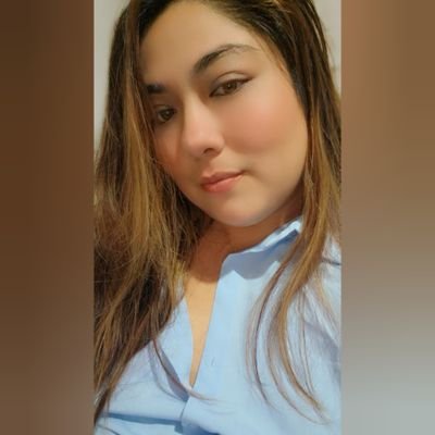 laraberii's profile picture. 