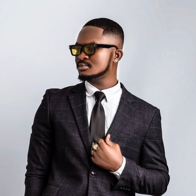 yawrayofficial's profile picture. Spreading love and good vibes || Bookings: info@yawraymusicgroup.com || New EP “Kingsman” Out Now!!!👇