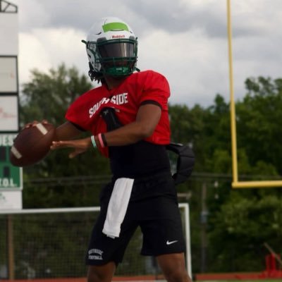 C/O 2026 |6’ 170| QB, St. Mary’s South Side Catholic High School| GPA 3.8| instagram: _.riley4 smithril698@gmail.com