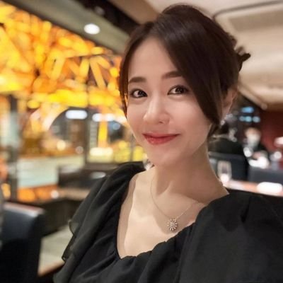 Jessicaluang_'s profile picture. Spread love everywhere you go. Let no one ever come to you without leaving better and happier😊