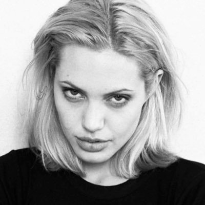 gloryrula's profile picture. 