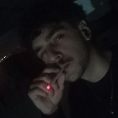 kzduard's profile picture. escorpiano, chato, fútil e deprimido