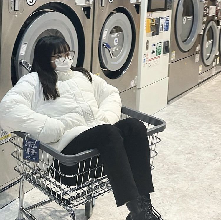 lunamoon_fall's profile picture. それと趣味がゲームとアニメ、やってるゲームがモンストとウマ娘etc、推しウマ娘がキタサンブラックとシュヴァルグランとサトノダイヤモンドとオグリキャップ、 トレーナーID▶︎ 938732927/ ホロライブの1番の推しは白上フブキ、最推しは輪堂千速 趣味でAI生成してる者だ