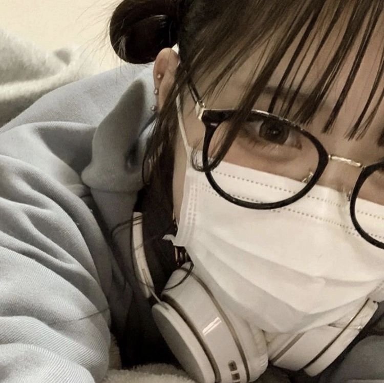 AI生成始めました。 自己満垢ですが、色々な趣味を持つ方と繋がれたらと思います! 自分なりの世界観を表現していけたらと思っております。フォローよろしくお願いします。基本フォロバ100です!変垢以外… @annin_ai2 にて本垢では載せられないグロ・キモ満載の投稿をします!是非そちらも見にきてやってください😎