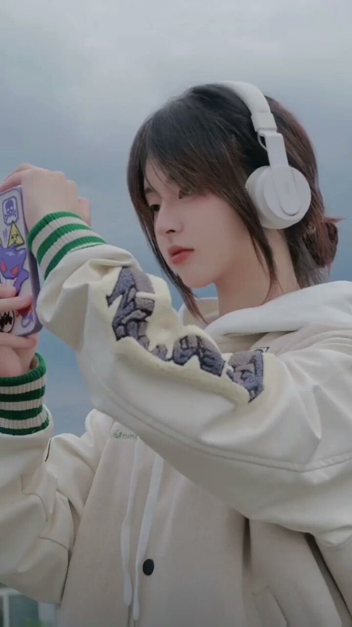 モンハン用アカウント! YouTube配信者です!モンハンXX/W:IB/R:SB/Wilds(待機) Discordはこちら!https://t.co/Di4EK5h5Rq