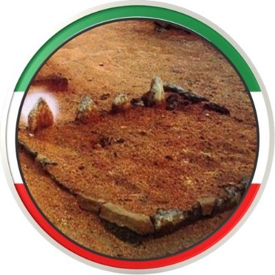 seyed_qarib's profile picture. ‏‏دور باش اما نزدیک ... من از نزدیک بودن های دور میترسم ...