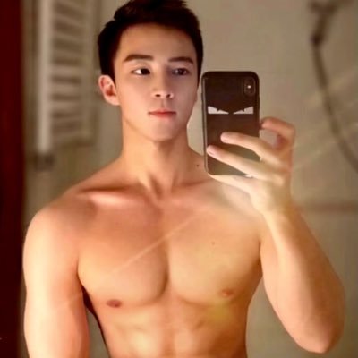 yngy413968's profile picture. 20 172 67 🏋️颜控身材控