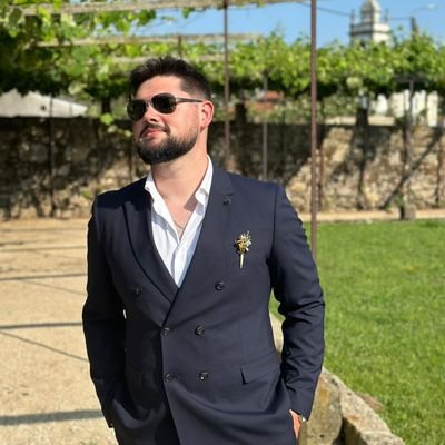 la vida no es la fiesta que habíamos imaginado, pero ya que estamos aqui bailemos
