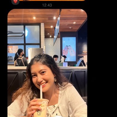 birujunge's profile picture. kadang kangen diluar kadang kangen makanan indo, memang serba salah