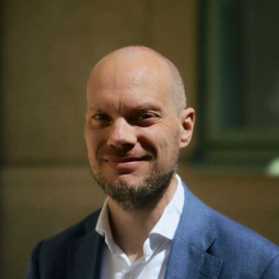 Riksdagsledamot (SD). Klimat- och miljöpolitisk talesperson och ledamot i EU-nämnden.