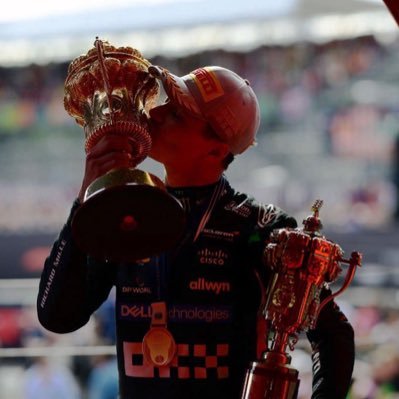24 // papaya lover 🍊 LANDOSTAND 2025🏎️ witnessed Lando Norris win the British GP