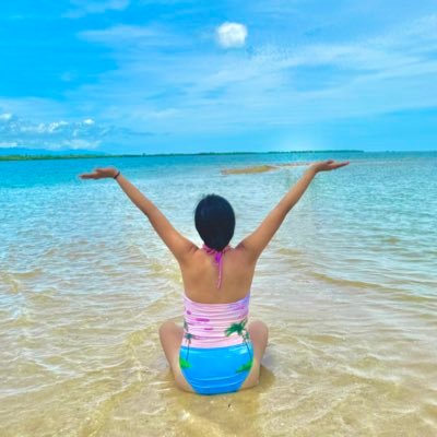 nikkinini_'s profile picture. starting to live life again