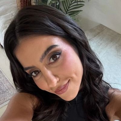 TraTFCMB💕.., I'm a massage therapist and I offer a good body massage.HMU if you ever needed my service and don't forget to drop ❤️ 🥰 I DONT BUY CONTENT