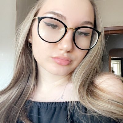 tina_deeney21's profile picture. 