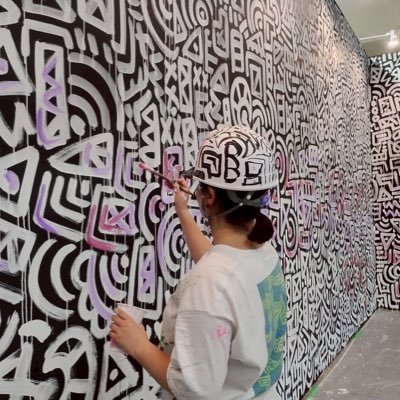 命を燃やし、アートに尽くす。 「スキマを埋める」「BLOOMABLE」「大人で子供な落書き」をテーマに絵を描いています。4コマ漫画「ま…」 @4mangama #MIINA #TMJP #NFTcreater #ally #Japanese #English #Tokyo FanMark:❤️🔥
