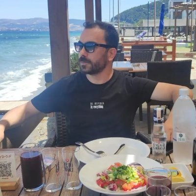 grammargozde's profile picture. 📰🗞️ grammar editör- עורך דקדוק   כְּלֵי תִקְשׁוֹרֶת
