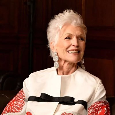 Bestselling International Author of A Woman Makes A Plan 📖WILL Doctor of Dietetics🧑🎓 & Supermodel #ItsGreatToBe76 Manager: anna@mayemusk.com
