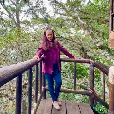 “Creo en el rosa 💖. Creo en ser fuerte cuando todo parece ir mal 💪🏽, y creo en los milagros🙏🏽.”~ Audrey Hepburn ❤️🖤 🇨🇷 Liguista, amante del café ☕️