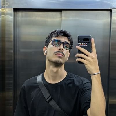 ThePizi's profile picture. Mid level backend dev