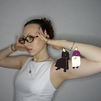 shitty scientist | secretary of the college of sabballey nation | cs55 cl16 aka12 ih6 | nsfw acc @sabballeysun | priv @chiaraonpriv