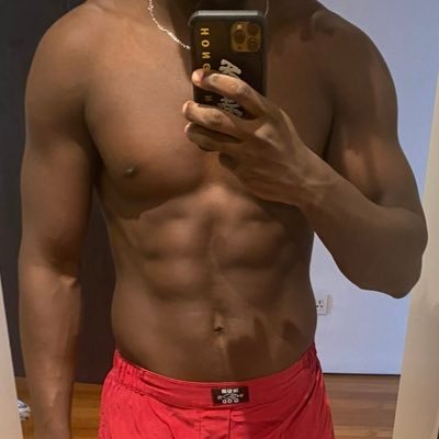 Anonyme mais sincère. DM si t’es pas bizarre. #Football ⚽️ | #gym🏋🏾♂️ | #travel ✈️