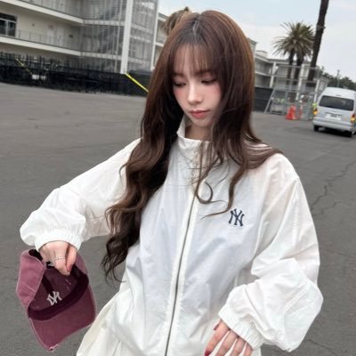 _____kmq's profile picture. 29歳借金300万スタートの現役KPOPオタク🌨️任意整理中/2021〜