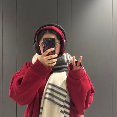 Hard launching my descent into chaos —————— GPST2 & DTMH | paeds lover | cheese hater | jess mariano apologist | personality type: whimsy + existential dread