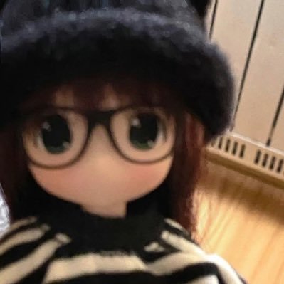 blurry_mess's profile picture. a fine piece of procrastination