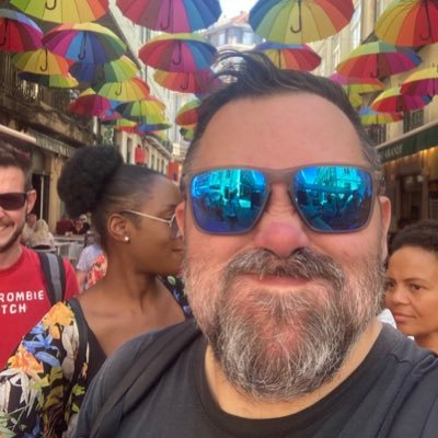 “Was once called an attention seeker for my bio saying I’m a cancer survivor”… 40, rugby, rum, travel, might be a cancer survivor, mental health matters 💚