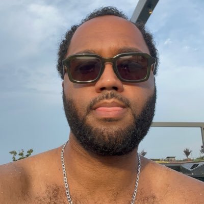 andysymon's profile picture. ☯️