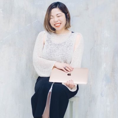 復縁したくて占いに30万注ぎ込み回収する為に占い師に🦹♀️ふと気づいたら占いで2000万円と自信を回収🔮9回の転職経験から“がんばりすぎない働き方”をテーマに、キャリア迷子でも自分らしく進める複業・つながり方をサポートしてます。お仕事依頼は問い合わせまで👇