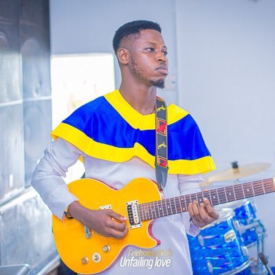 oluwa_strings's profile picture. I am a Political Analyst and Also An Activist 💯 I am also a Guitarist 🎸 a Professional Musician also.... You can always DM me for Business 👊