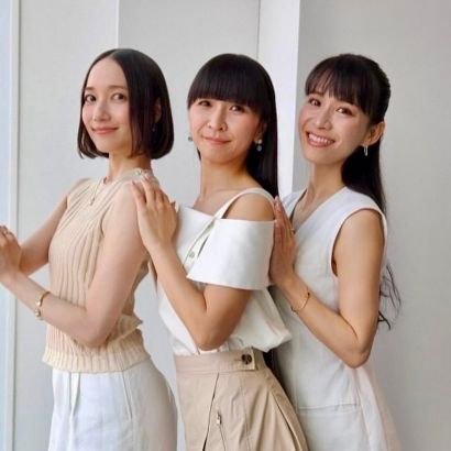 Perfume、特にのっちさんが大好き過ぎて、Perfume専用アカを作りました!(かしゆかさんも好きです!)
好きな曲は沢山ありすぎます!1曲選ぶとしたらGLITTERが1番お気に入りだし好きです!
好きになったきっかけの曲はFLASHです!
これからよろしくお願いしますm(_ _)m
※無言フォロー失礼します。