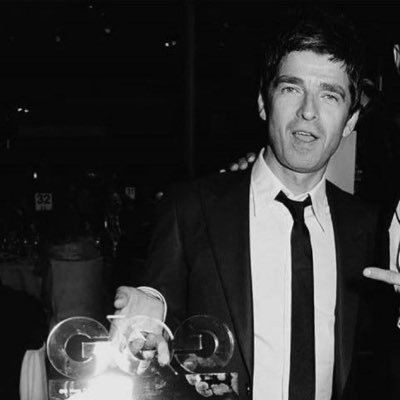 noel gallagher girlblog on steroids x 90% of all my interactions are me just joshing