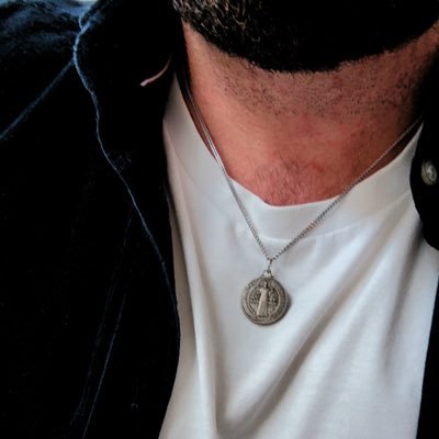 BarrowLucky's profile picture. Down on your knees you just don't look so tall