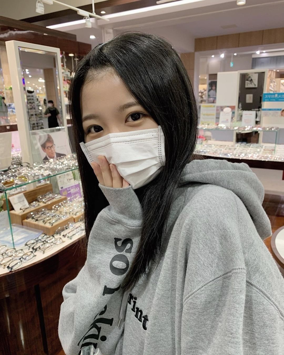 osinwa's profile picture. とってもえっちです。#虹ロリ #スク水 ロリコンで喉射フェチです。#ディープスロート #イラマ #喉射 つるぺた小尻で細い身体が大好物です。#thinspiration