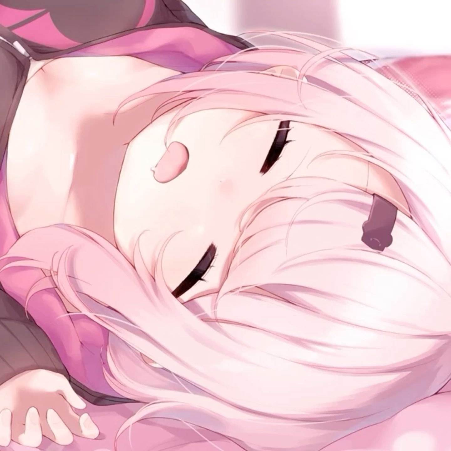 こんにちは!中1男子の輝夜のキツネです! にゃんこ大戦争、ポケポケしてます! 推しはかぐやひめです! 是非とも仲良くしてください!