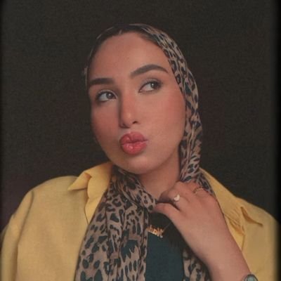 Love yourself 🖤” 🇶🇦||🇪🇬 أنا أبسط من إنك تتعامل معايا بتعقيد ،وأعقد من انك تفهمني ببساطه 🖤✨