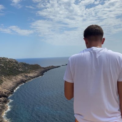 19🏆|| Warzone player for @Teamcolt 🚀 || https://t.co/hToul5tcHR