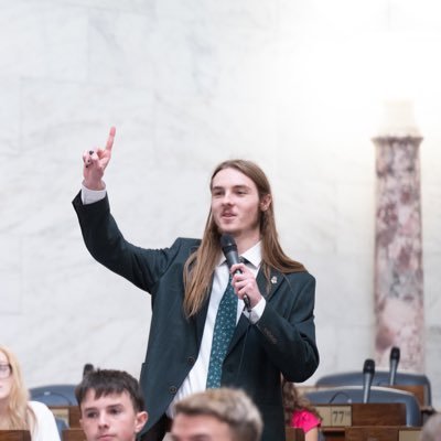 Marxist | DSA Member | West Virginian | Writing about politics, philosophy, labor, and more! | Follow my Substack for free https://t.co/nFfZfTC6E3