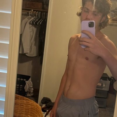 Kinky Bi Dude on the Low 😮💨 Just trynna connect and see what’s up 👅👅