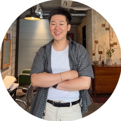 🇯🇵×🇹🇼 ✂️ 中目黒CERISIER7で美容師をしています。骨格や髪質を活かしたカットと、大人っぽさや色気を引き出すカラー・パーマが得意です。 美容室が苦手な方も安心して過ごせる空間でお待ちしてます。Instagramにてスタイル発信中📷 ご予約は固定ポストからどうぞ📩